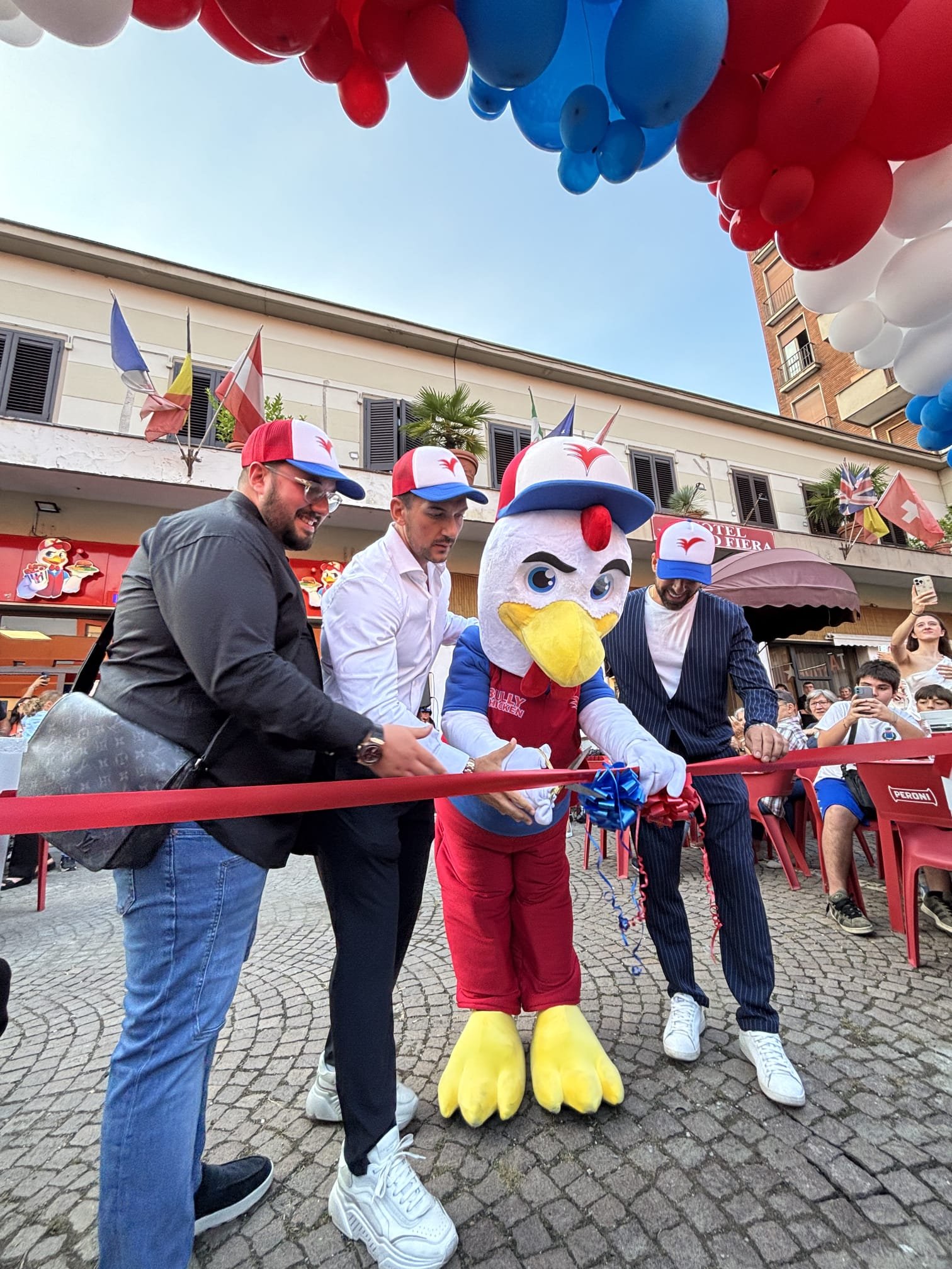 Stefano di Nunzio Bully Chicken ph press