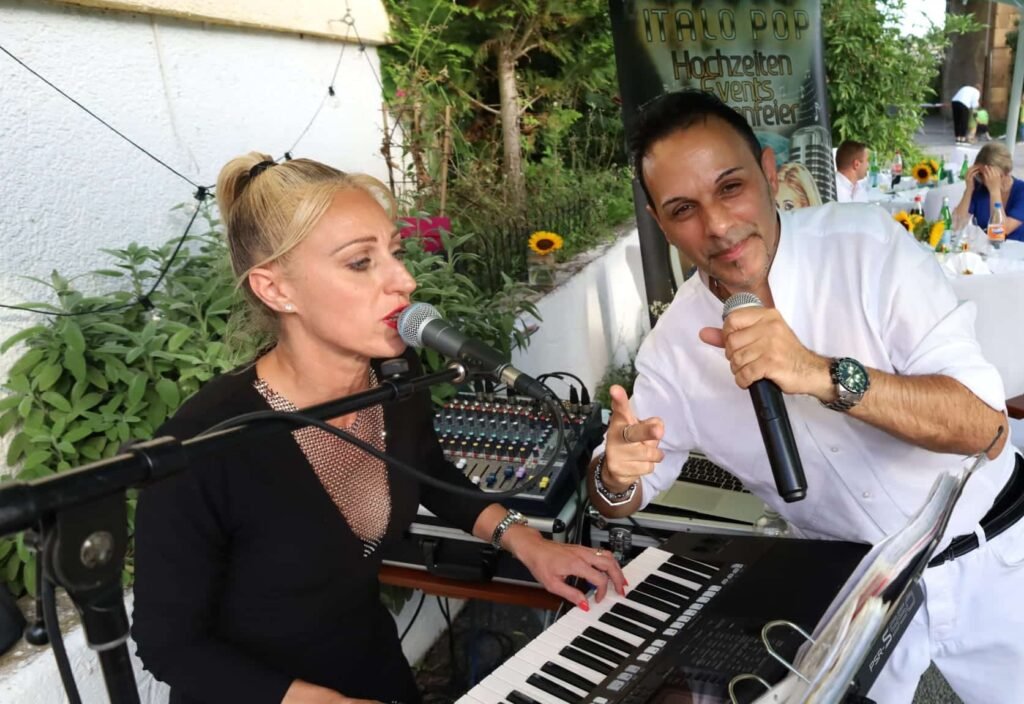 Luis & Stefy Music