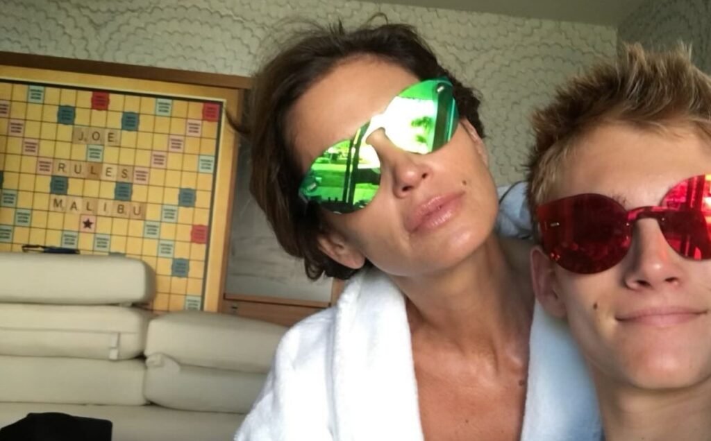 Cindy Crawford Presley Gerber ph ig