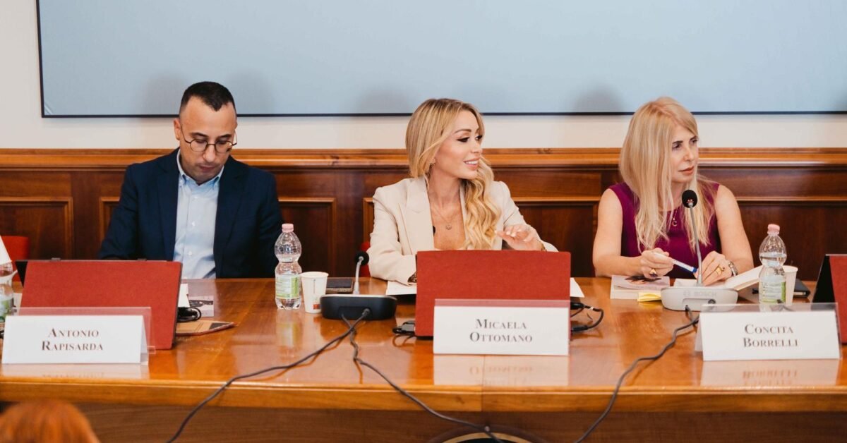 Micaela Ottomano presentazione Codice di libertà ph press